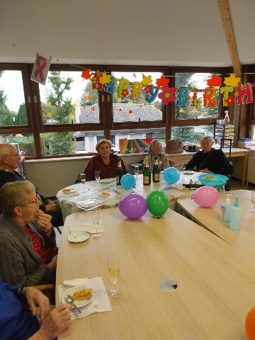 Anniversaire de notre coiffeuse Christine, photo 3 sur 9